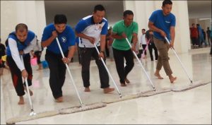 Read more about the article Gotong-royong (Goro) Masjid Sultan Mahmud Riayat Syah