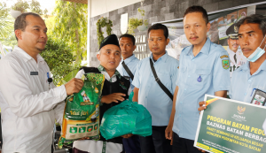 Read more about the article Baznas Batam Berbagi di Dinas Perakimtan